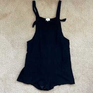 Black Dee Elly linen overalls. Size small.